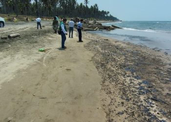 Admite Pemex derrame en ducto de transportación en Dos Bocas