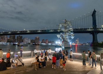 Fallecen dos marinos tras colisión del Buque Escuela Cuauhtémoc contra puente de Brooklyn