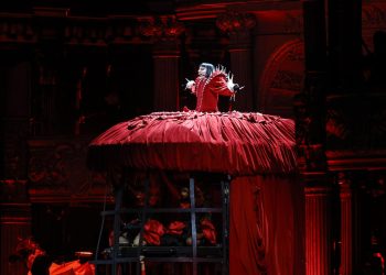 Asisten 2 millones de personas al concierto de Lady Gaga en Copacabana