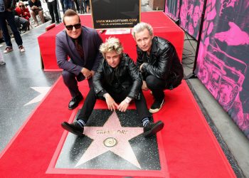 Green Day recibe su estrella en el Paseo de la Fama de Hollywood