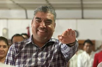 Hieren a alcalde de Metlatónoc en la Autopista del Sol