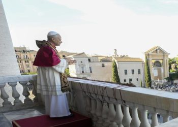 León XIV pide esperanza para un mundo que sufre por las guerras y la pobreza