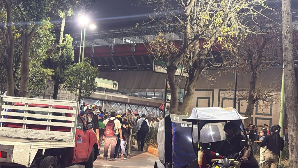 Línea B del Metro opera con normalidad luego de problemas en vías