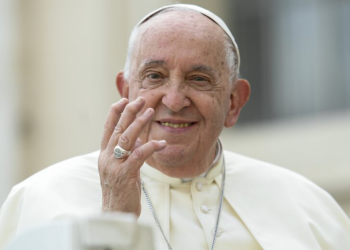 Anulan el Anillo del Pescador del Papa Francisco