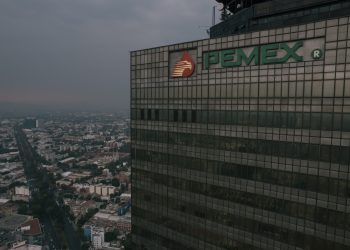 Fondo soberano noruego excluye a Pemex; señala corrupción