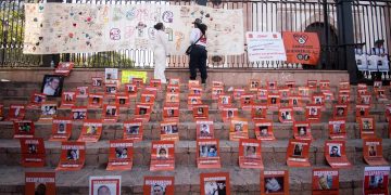 Madres rastreadoras toman la Fiscalía de Sinaloa exigiendo la localización de sus hijos