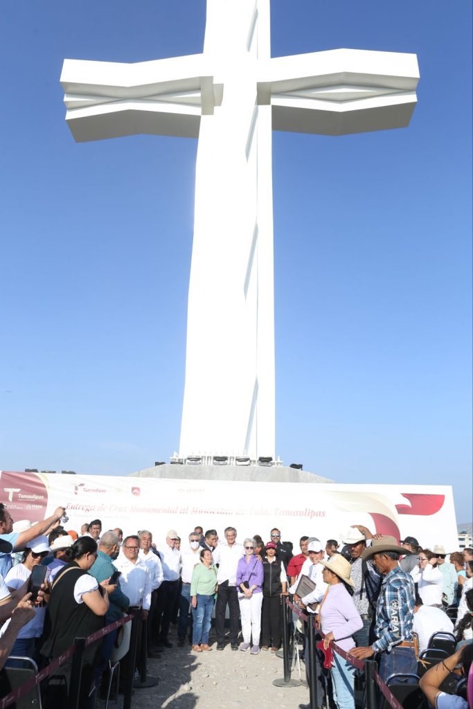 Inauguran en Tamaulipas la cruz religiosa más grande de México