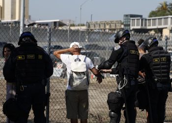 Es el momento de la unidad para evitar la persecución de los inmigrantes, coinciden embajadores de la región