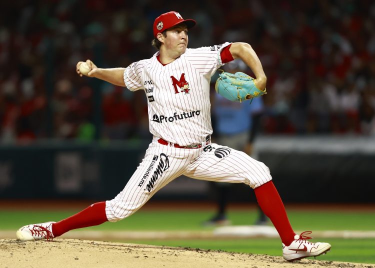 Trevor Bauer Pitcher of Diablos Rojos de Mexico during to game one between Tigres de Quintana Too and Diablos Rojos del Mexico as part of Season 2024 of Liga Mexicana de Beisbol at Alfredo Harp Helu Stadium, on April 15, 2024 in Mexico City, Mexico