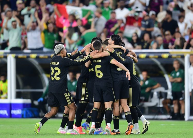 Alexis Vega celebrates his goal 1-0 with Raul Jimenez and Gilberto Mora of Mexico during the Quarter Finals match between Mexico (Mexican National team) and Saudi Arabia as part of the 2025 CONCACAF Gold Cup at State Farm Stadium, on June 28, 2025 on Glendale, Phoenix Arizona, United States.