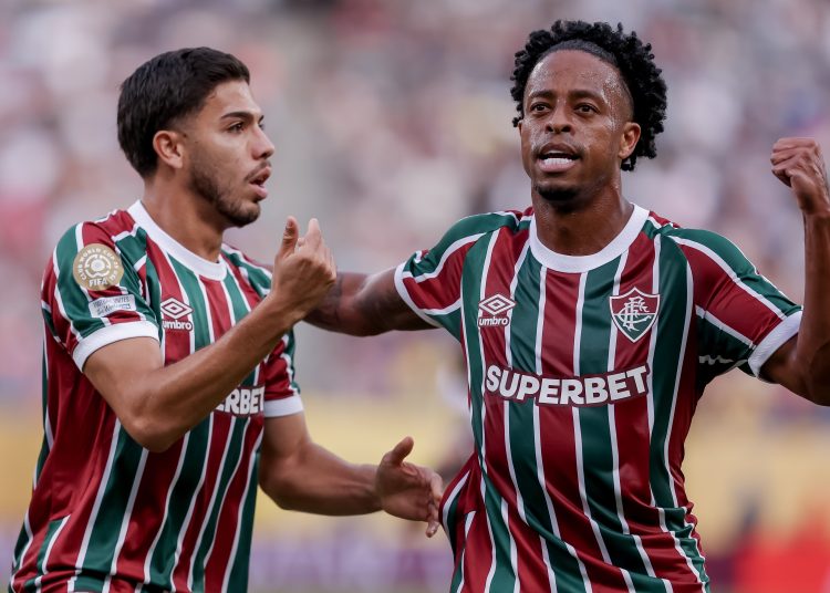 EAST RUTHERFORD (United States), 21/06/2025.- Nonato (L) of Fluminense celebrates with Keno (R) of Fluminense after scoring the 2-2 goal against Ulsan HD during the FIFA Club World Cup 2025 match between Fluminense and Ulsan HD in East Rutherford, New Jersey, USA, 21 June 2025. (Mundial de Fútbol) EFE/EPA/SARAH YENESEL