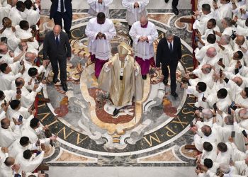El papa expresa su dolor y cercanía a los ucranianos por “esta guerra sin sentido”