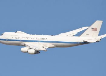 El “avión del fin del mundo” aterriza en Washington en plena escalada de tensión con Irán