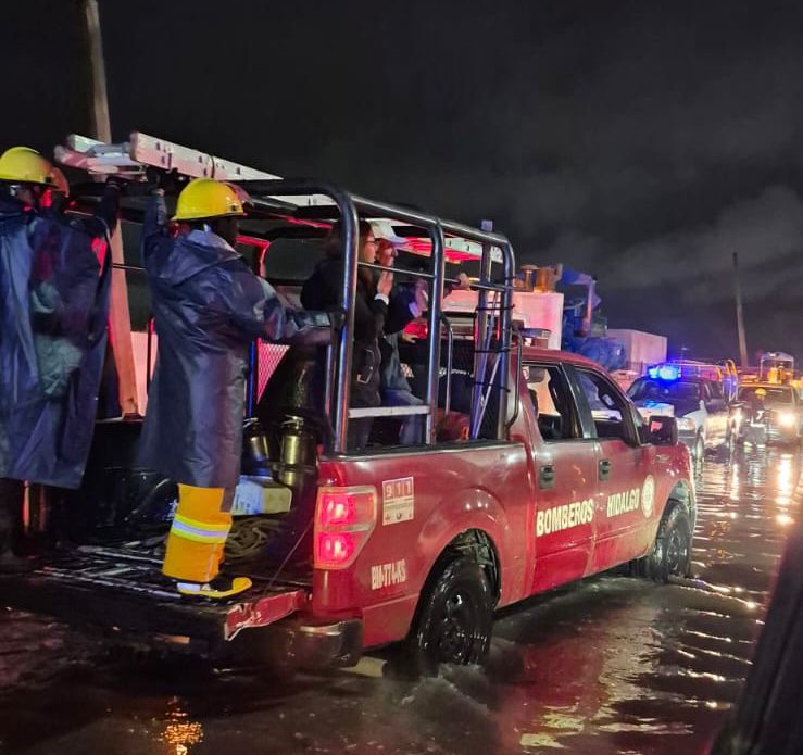 Lluvias dejan inundaciones en Hidalgo, familias son evacuadas