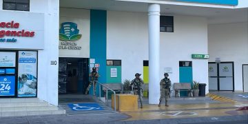 Policías Estatales detienen a 7 municipales por agresiones en Culiacán