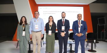 Analizan en el SmartCity los retos de la movilidad urbana
