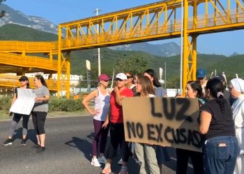 Bloqueos afectan vialidad en la zona metropolitana de Monterrey