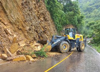 Derrumbes y deslaves afectan a Hidalgo