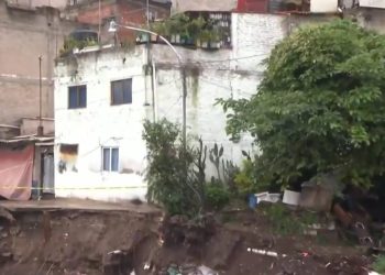 En riesgo de derrumbe vivienda junto al Río Verde en Naucalpan