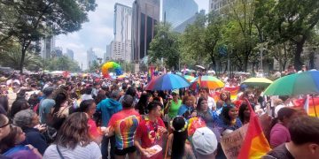 Marcha LGBTQ+:  Avanzan contingentes sobre Reforma
