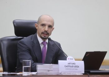 Enciende debate en INE la propuesta de Arturo Castillo para no declarar la validez de la elección