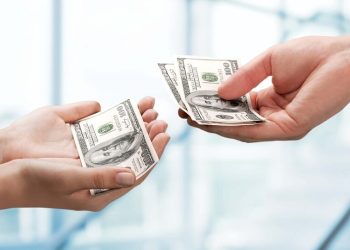 “El comercio se está debilitando, mientras que la inversión se está frenando”: OCDE