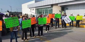 Tultepec: Ejidatarios toman caseta de cobro