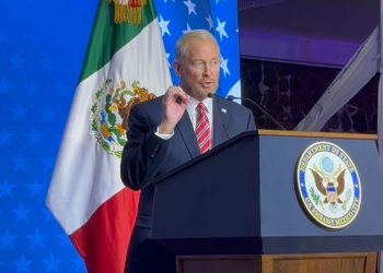 “México y EU comprometidos en desmantelar organizaciones criminales”: Embajador de EU en México