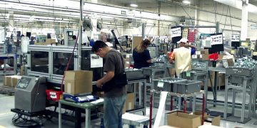 Sectores advierten dificultades para reducir la jornada laboral