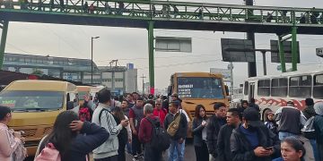 Reabre Línea A del Metro, continúa el caos en Ignacio Zaragoza