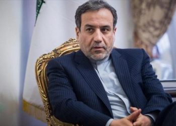 Irán dispuesto a negociar con EU plan nuclear si Israel cesa bombardeos