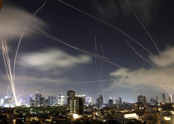 “Es difícil, nos han levantado en la noche por la caída de cohetes que son más fuertes de lo que Israel esperaba”: Testimonio