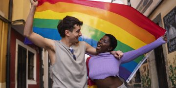 👨‍❤️‍👨 | ¿Qué significan las siglas LGBTTTIQ+?