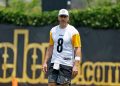 Los Pittsburgh Steelers anunciaron este lunes la renovación del contrato del 'quarterback' Aaron Rodgers, de 42 años, por una temporada y una cantidad estimada en 25 millones de dólares.
