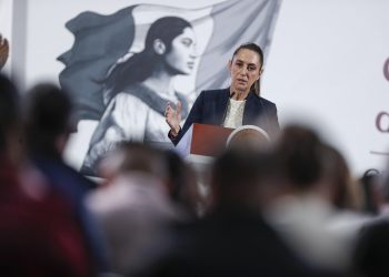 Sheinbaum se reúne con congresistas de EU para hablar de migración, comercio y seguridad