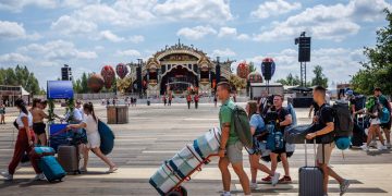 Tomorrowland trabaja contrarreloj para abrir sus puertas; hay dos alternativas posibles
