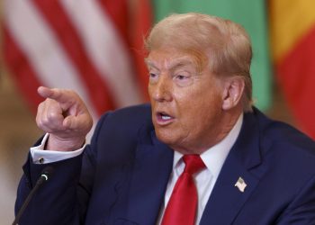 Trump anuncia un arancel del 50 % a Brasil en represalia por el juicio a Jair Bolsonaro