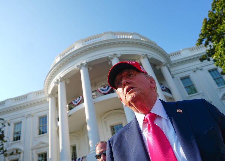 Donald Trump viajará a China con una comitiva de altos ejecutivos de EE. UU.