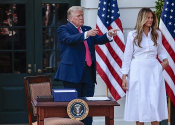 Trump anuncia nuevos aranceles del 30% para México