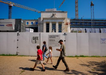 Trump visita las obras de la Fed en plena presión a Powell por su gestión