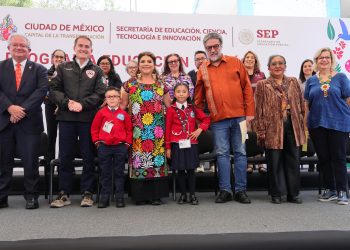 Clara Brugada presenta el proyecto Educación Utopía