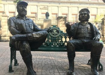 “Las estatuas fueron compradas con recursos de la alcaldía”: Rojo de la Vega