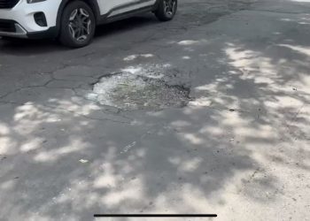 Los baches siguen presentes en la CDMX, “sales de uno y caes en otro”: automovilistas