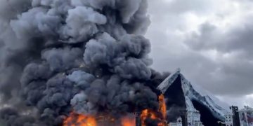 Incendio consume escenario principal del Tomorrowland Bélgica