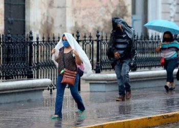 La onda tropical 17 dejará lluvias muy fuertes en el sur del país