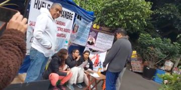Levantan huelga de hambre médicos y enfermeras
