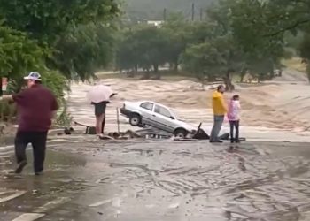 Las inundaciones en Texas dejan al menos 13 muertos y decenas de desaparecidos