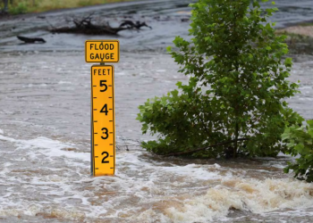 Reportan a dos queretanos desaparecidos por inundaciones en EU