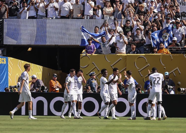 EAST RUTHERFORD (United States), 05/07/2025.- Real Madrid C. F. team celebrate their second goal during the FIFA Club World Cup 2025 match between Real Madrid C. F. v Borussia Dortmund at the MetLife Stadium in East Rutherford, New Jersey, USA, 05 July 2025. (Mundial de Fútbol) EFE/EPA/SARAH YENESEL