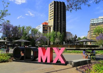 Canaco CDMX estima un escenario positivo para el sector terciario por vacaciones de verano